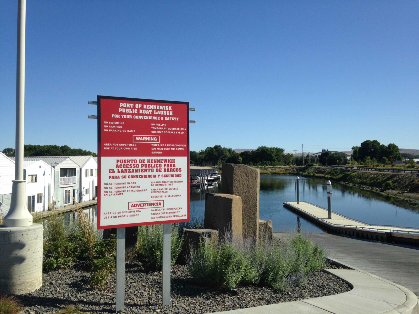 clover island yacht club kennewick wa