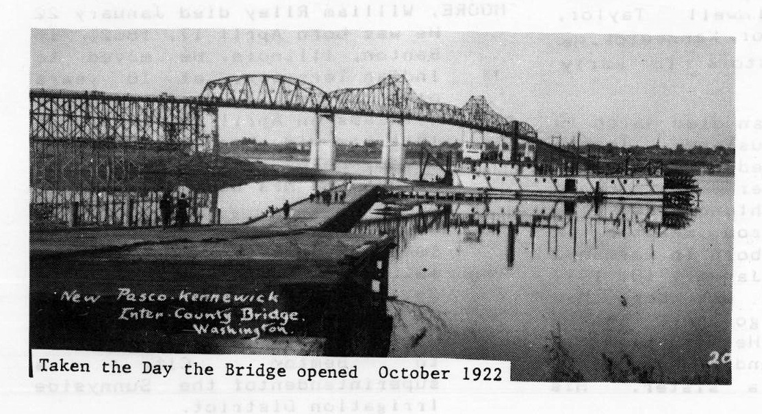 Port dock facility in 1922, just downstream of Clover Island on the Columbia River.