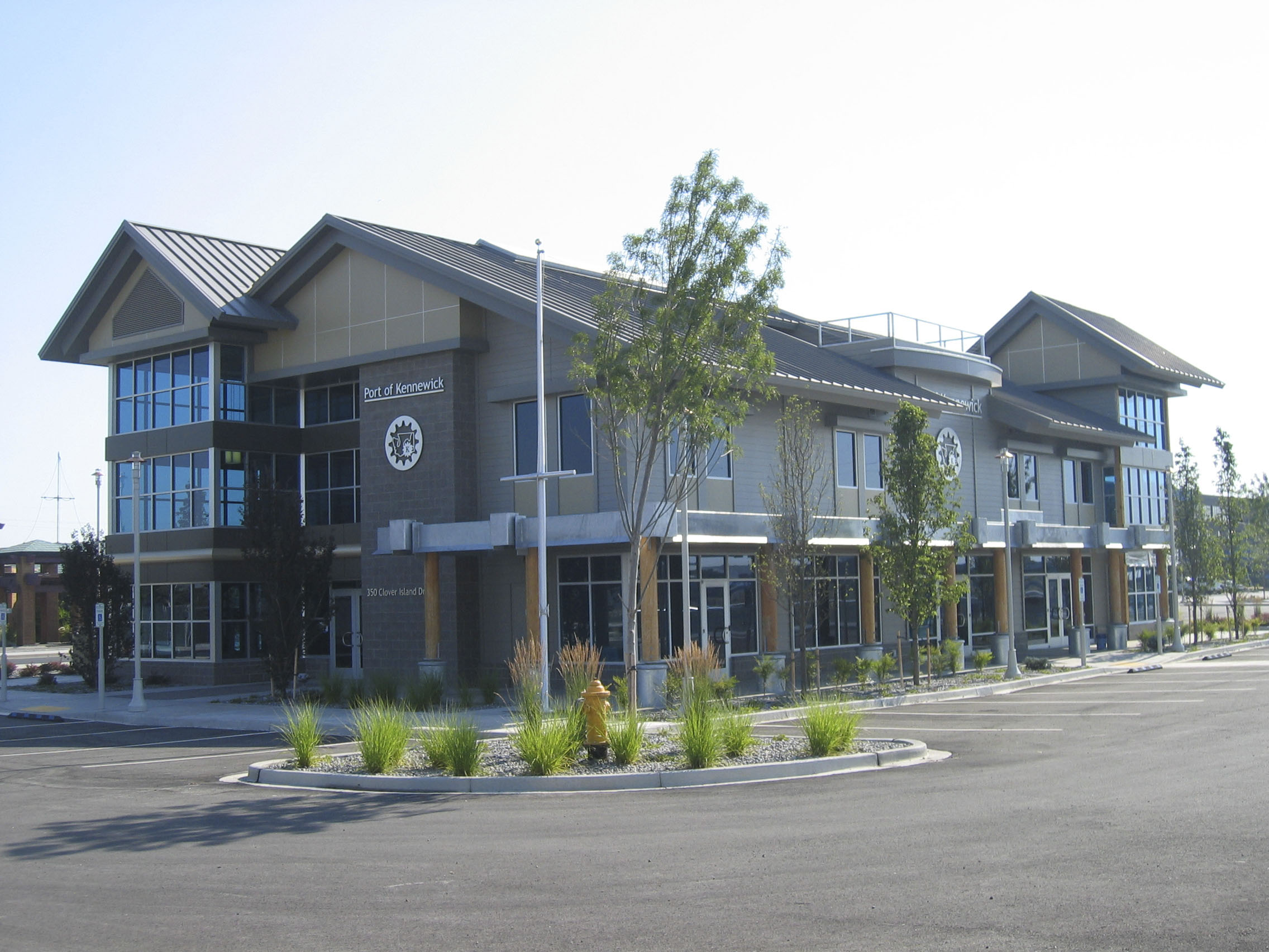 Front of the Port of Kennewick offices building on Clover Island.